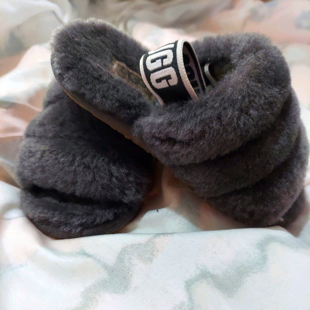 Ugg slippers Toddler size 9